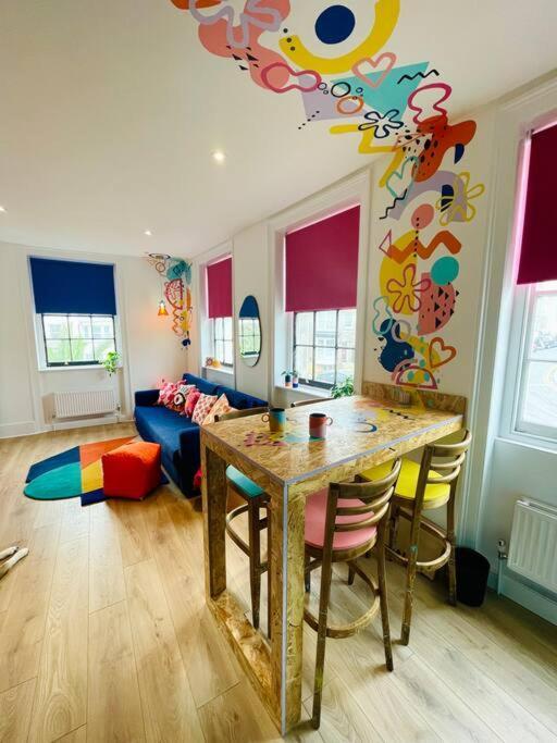 Colourful Apartment In Margate KENT Εξωτερικό φωτογραφία