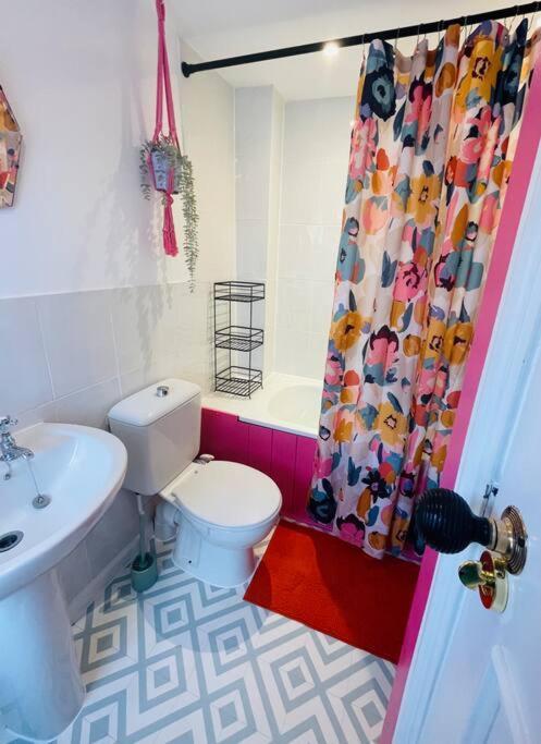 Colourful Apartment In Margate KENT Εξωτερικό φωτογραφία
